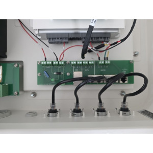 Dyness DCB-TW65 Combiner Box